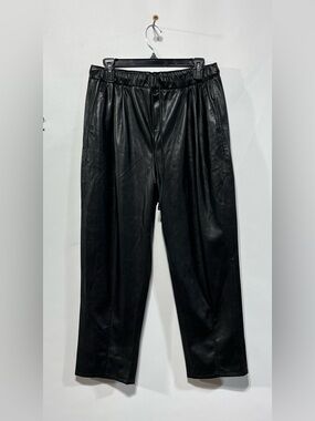 INDUSTRY Black Faux Pull On Leather Crop High-Waist Pants Inseam 24” Size Medium